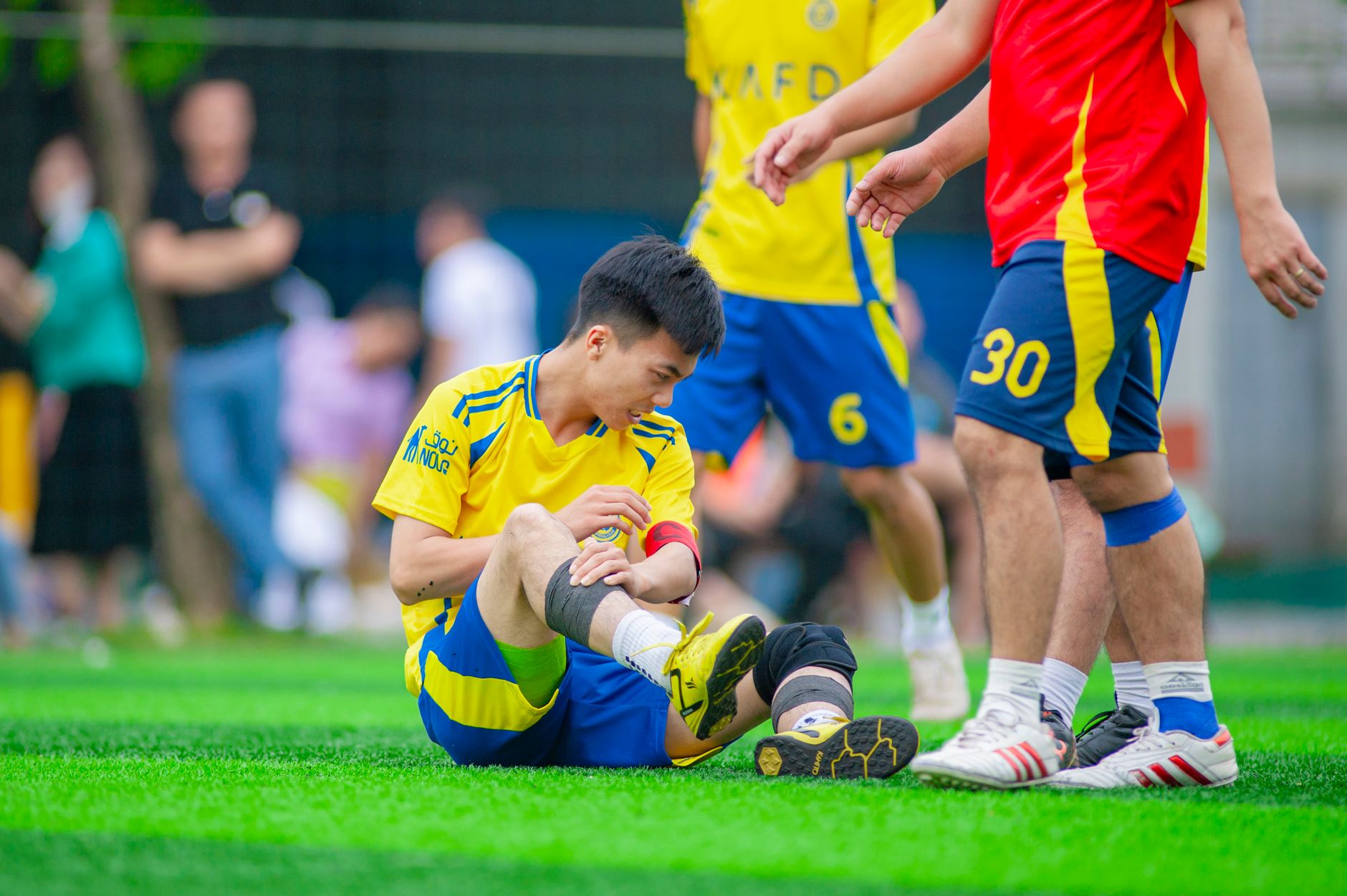 Emi Martínez injury news